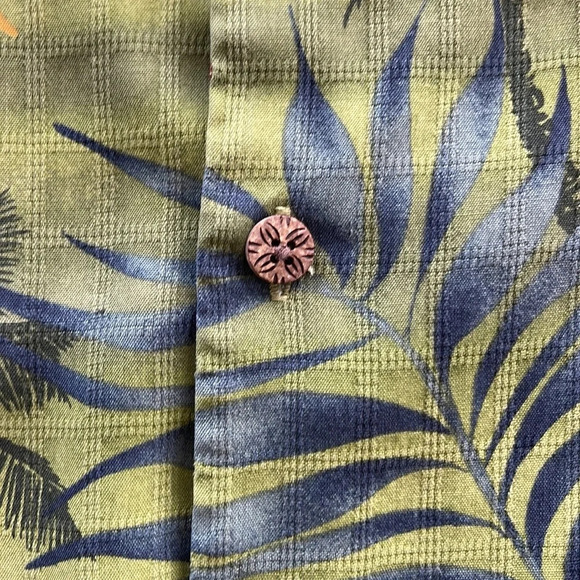 Tommy Bahama Silk Hawaiian Shirt Men's M Green Red Yellow Floral Button Up - Picture 10 of 10